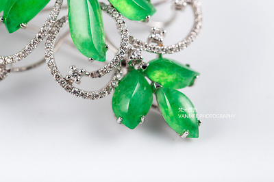 黄金之光 探索产品摄影中珠宝首饰的视觉魅力